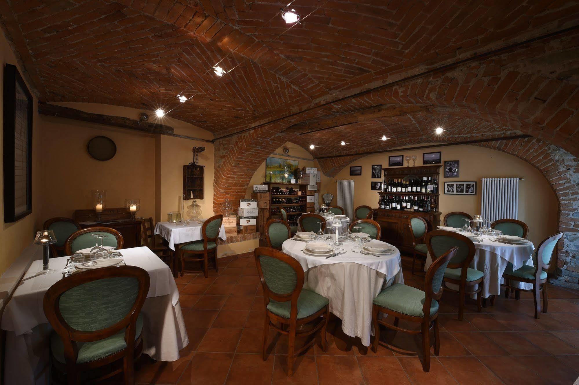 Agriturismo San Martino Clavesana Eksteriør bilde