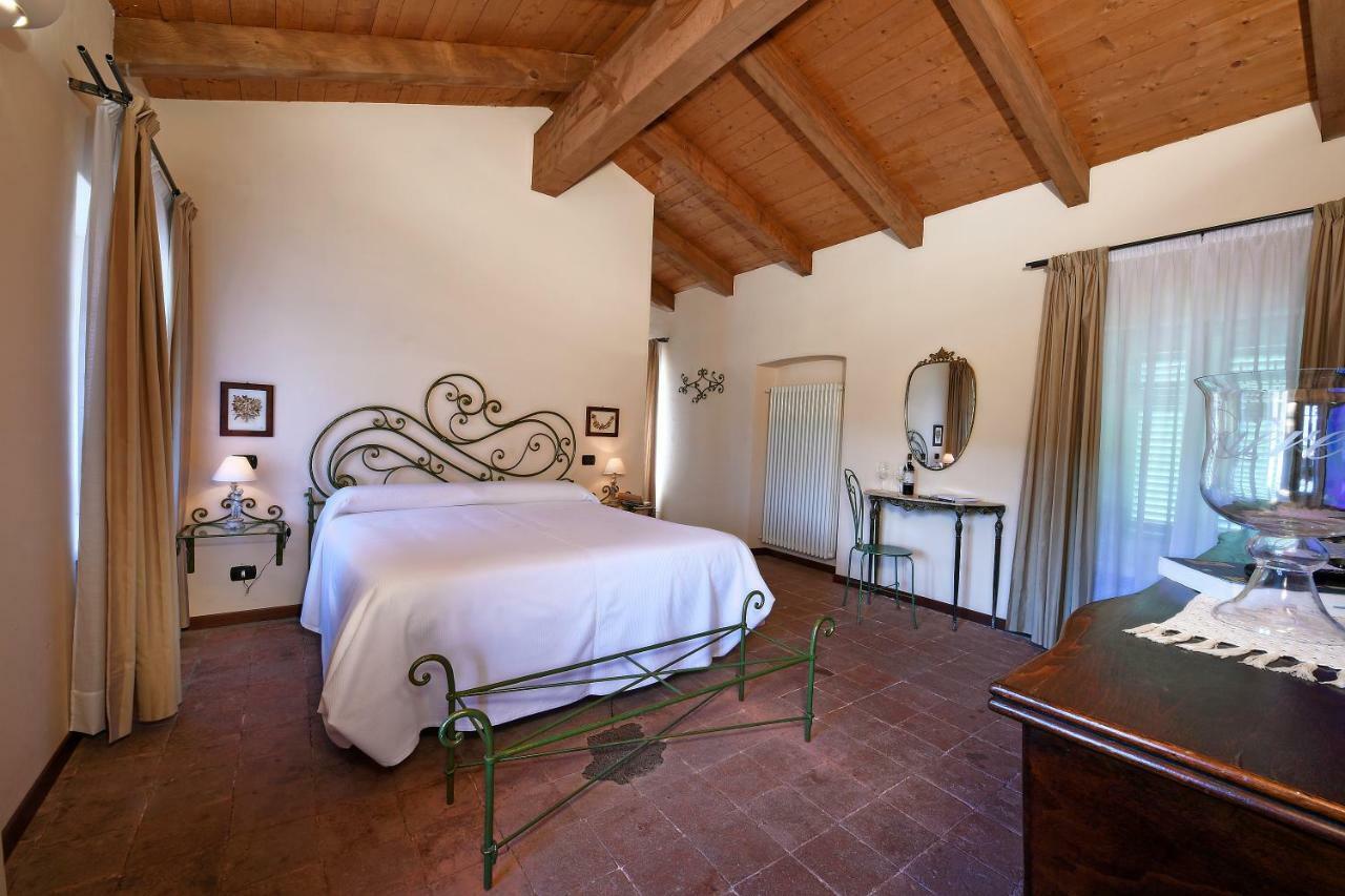 Agriturismo San Martino Clavesana Eksteriør bilde
